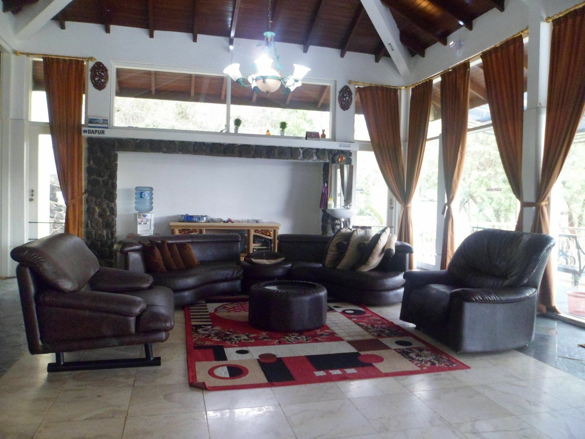 Villa Bukit Danau Cipanas  Zewnętrze zdjęcie