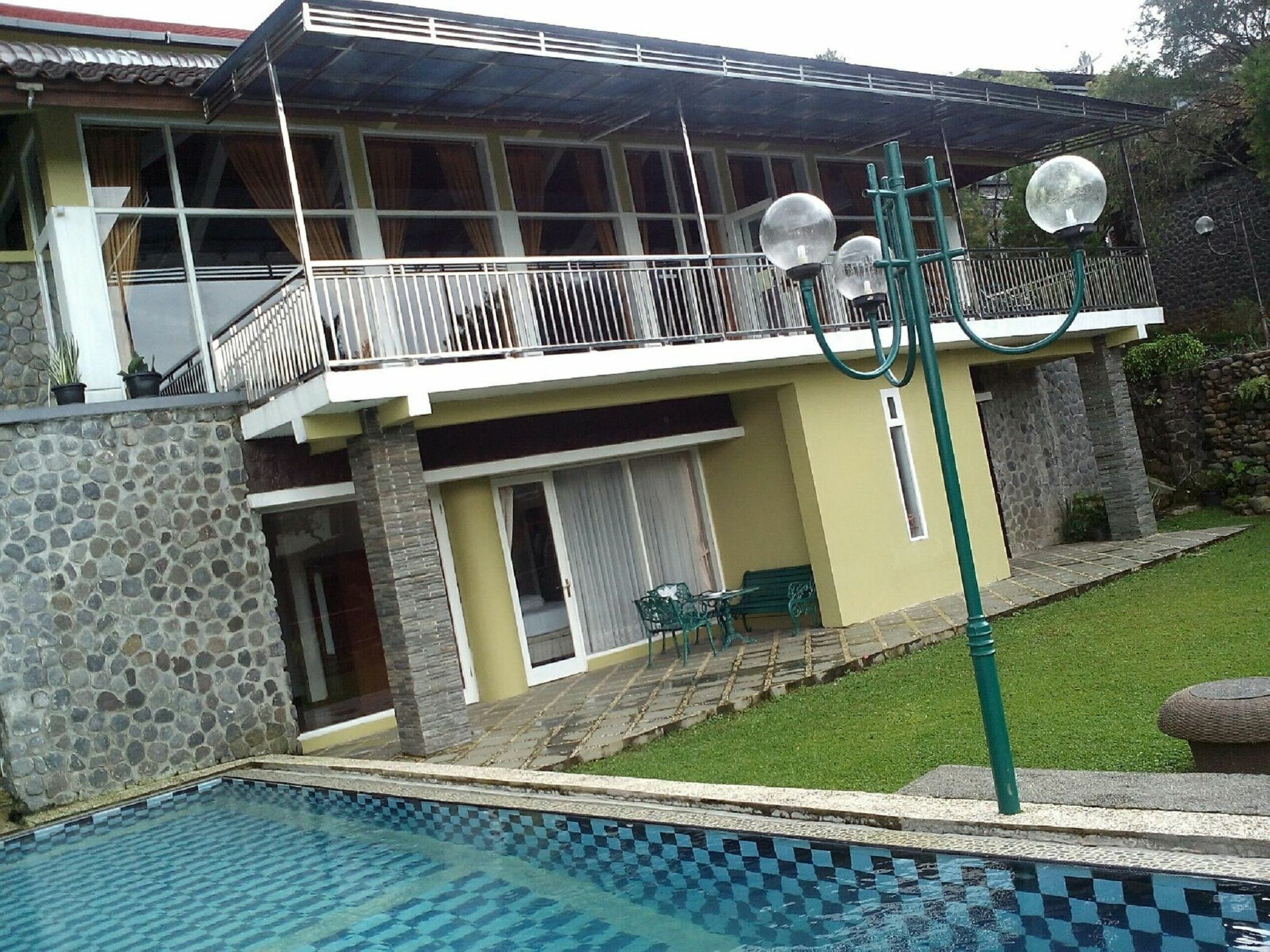 Villa Bukit Danau Cipanas  Zewnętrze zdjęcie