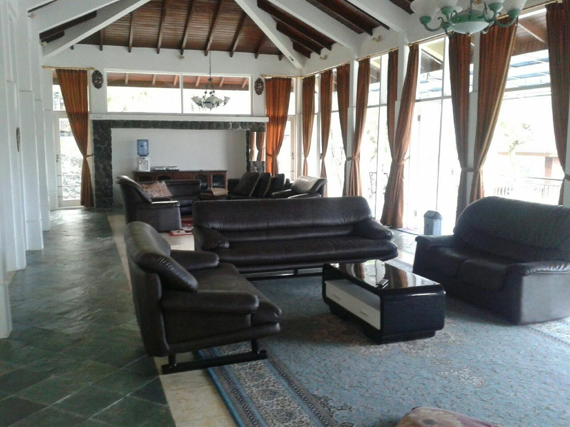 Villa Bukit Danau Cipanas  Zewnętrze zdjęcie