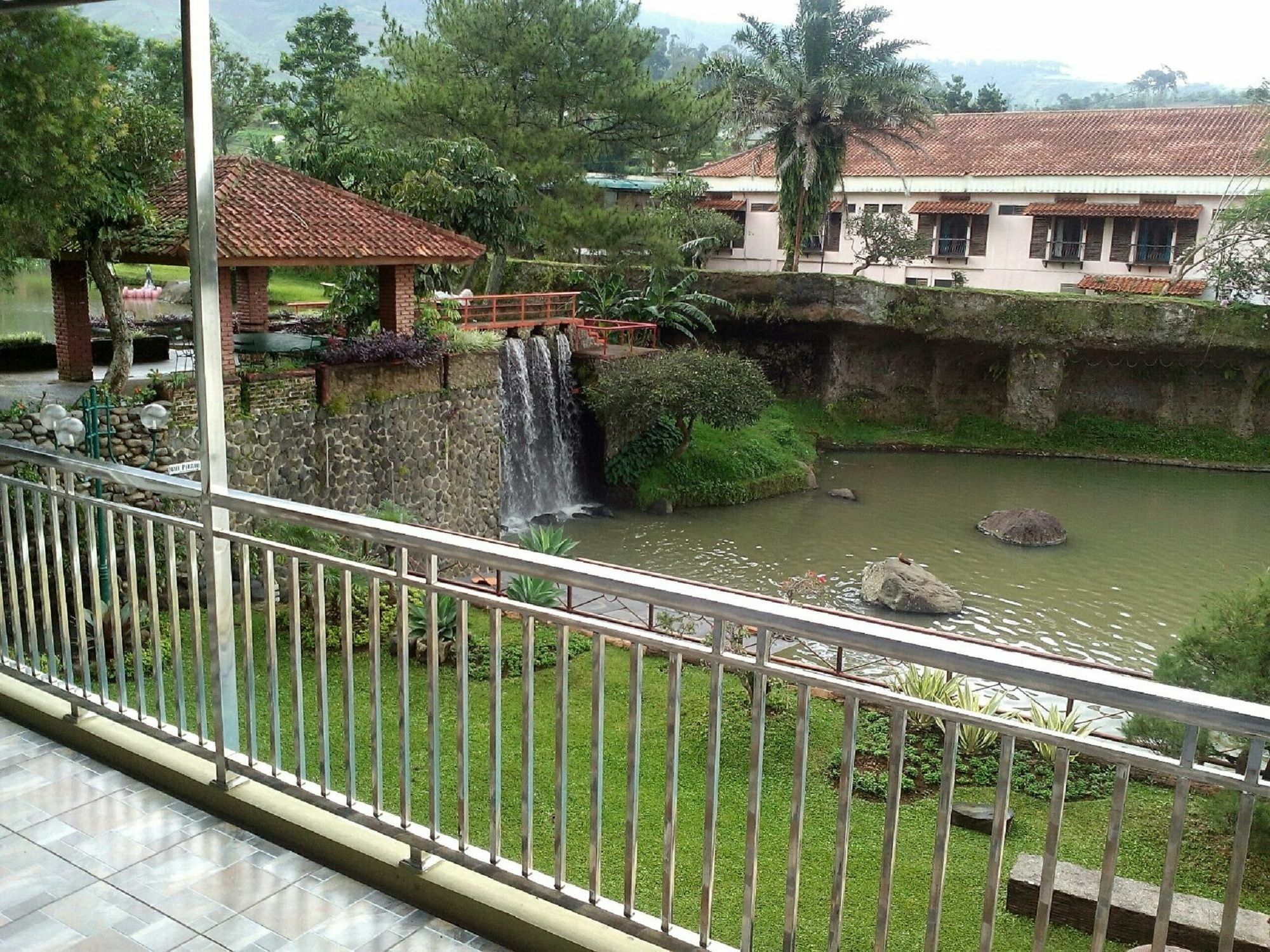 Villa Bukit Danau Cipanas  Zewnętrze zdjęcie
